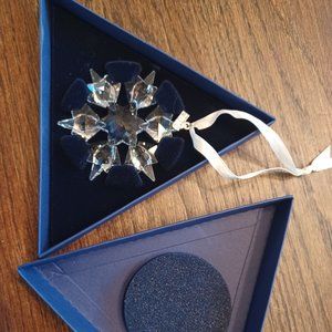 Swarovski 2010 Annual Large Snowflake Ornament NIB Never Used